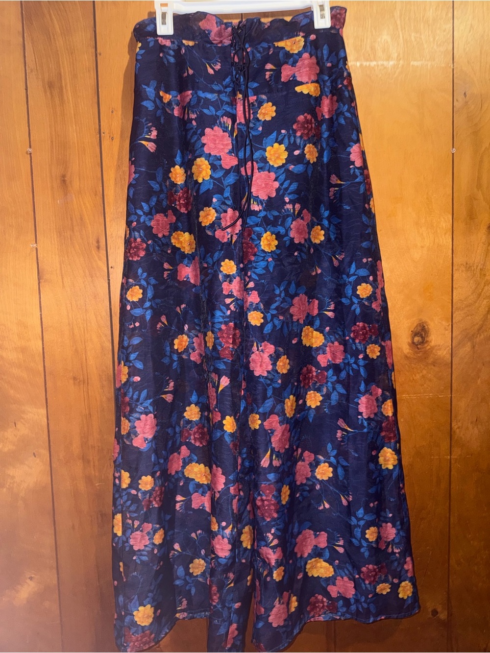 BUILT IN SHORTS Women’s Navy Floral FLOWY PANTS  - Unbranded
